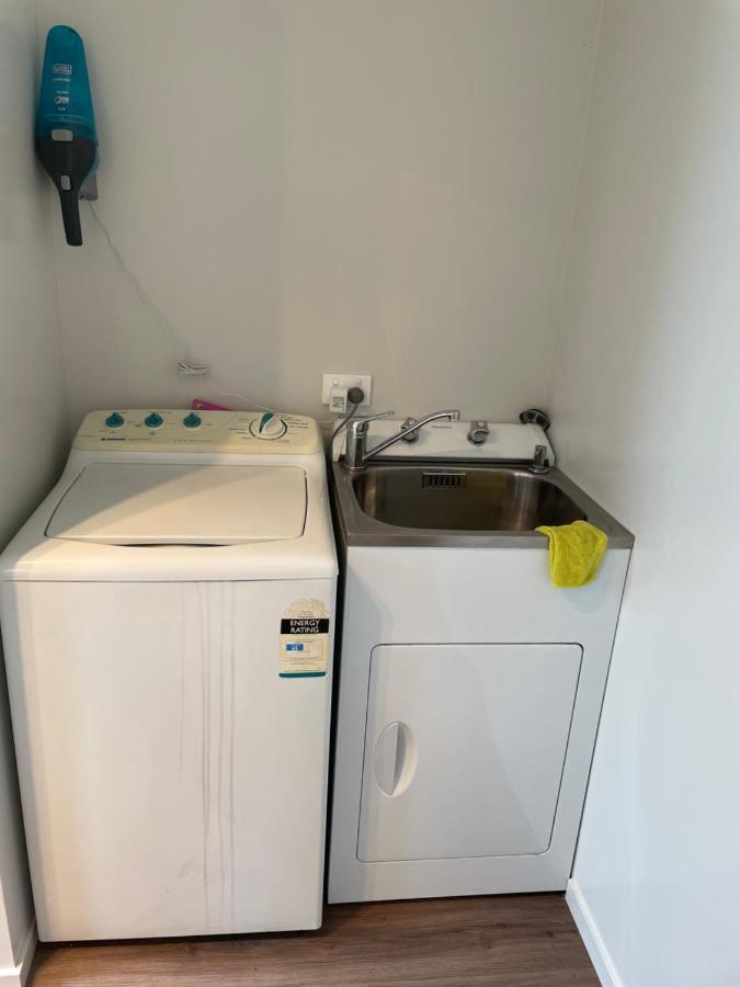 Modern Studio Apartment Motueka Extérieur photo