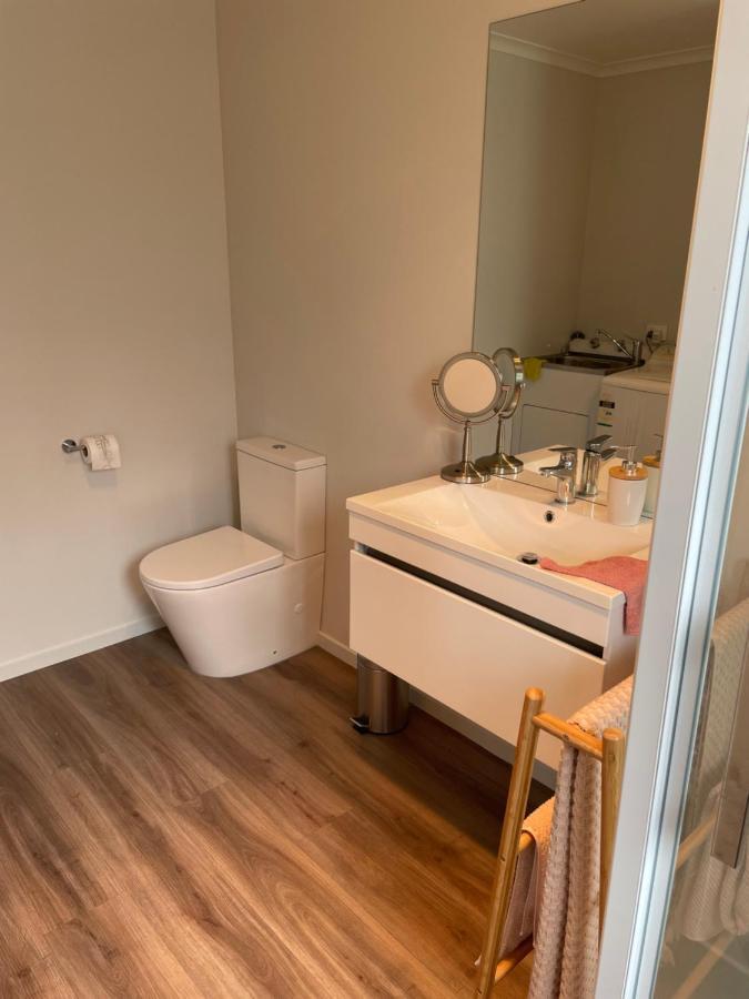 Modern Studio Apartment Motueka Extérieur photo